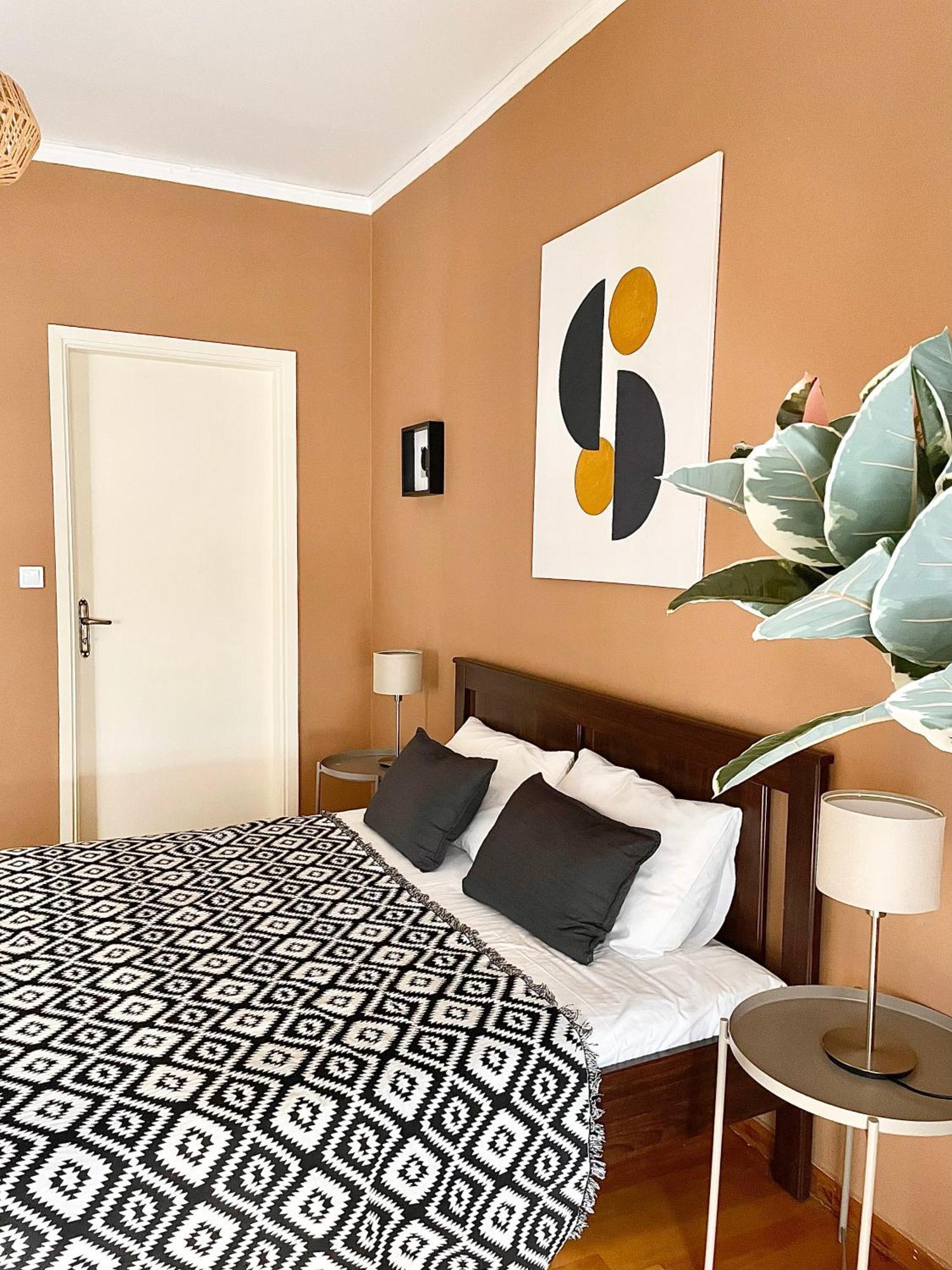 Comfy And Spacious Two Bedroom Apartment With Balcony 아테네 외부 사진