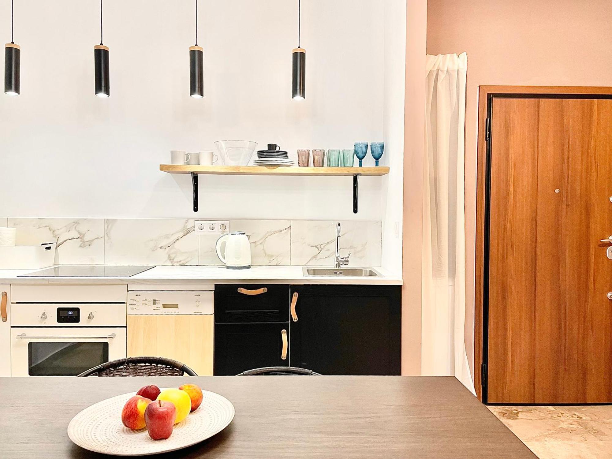Comfy And Spacious Two Bedroom Apartment With Balcony 아테네 외부 사진