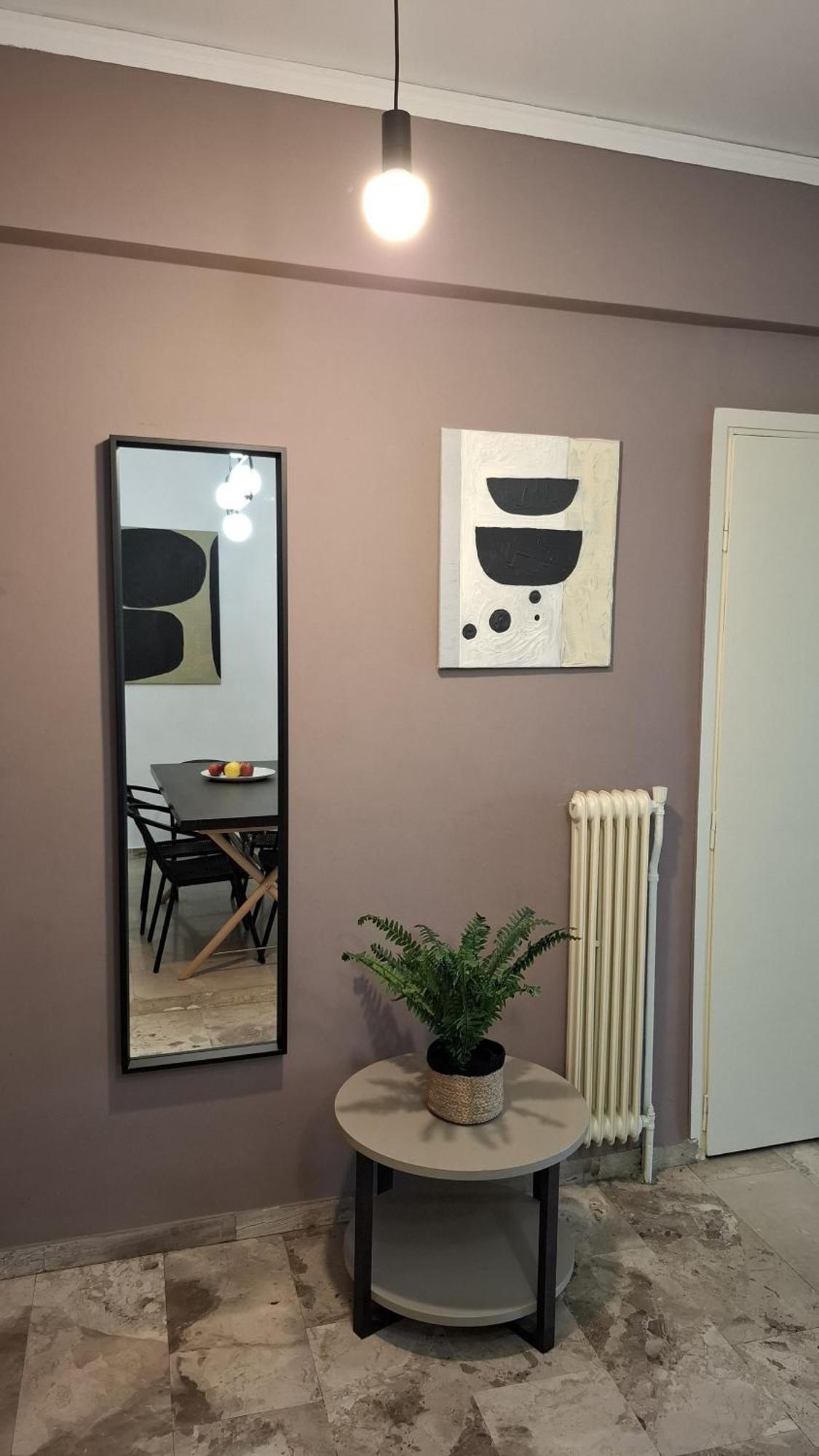 Comfy And Spacious Two Bedroom Apartment With Balcony 아테네 외부 사진
